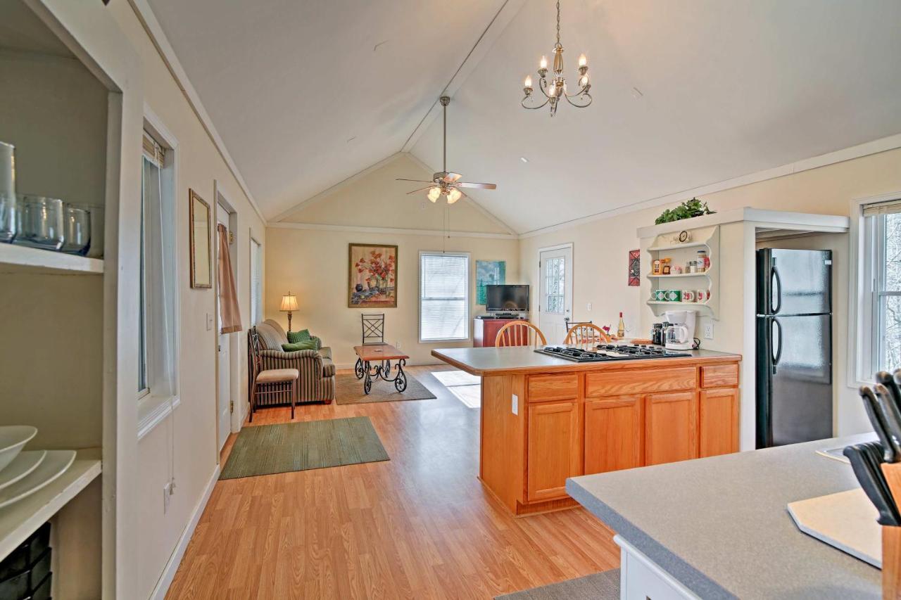 Cozy The Woodshop Cabin With Deck And Forest Views! Robbinsville Exterior photo